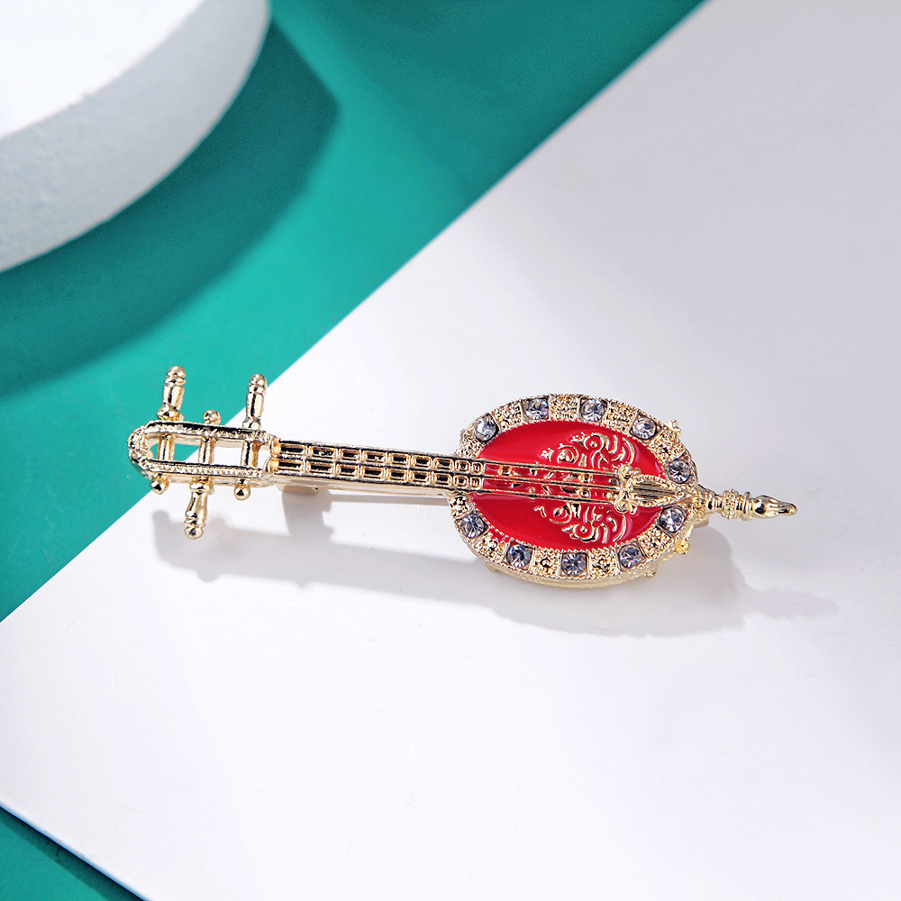 Antique Lute Red Enamel Brooch - Suit Supply Wedding Party avis et prix