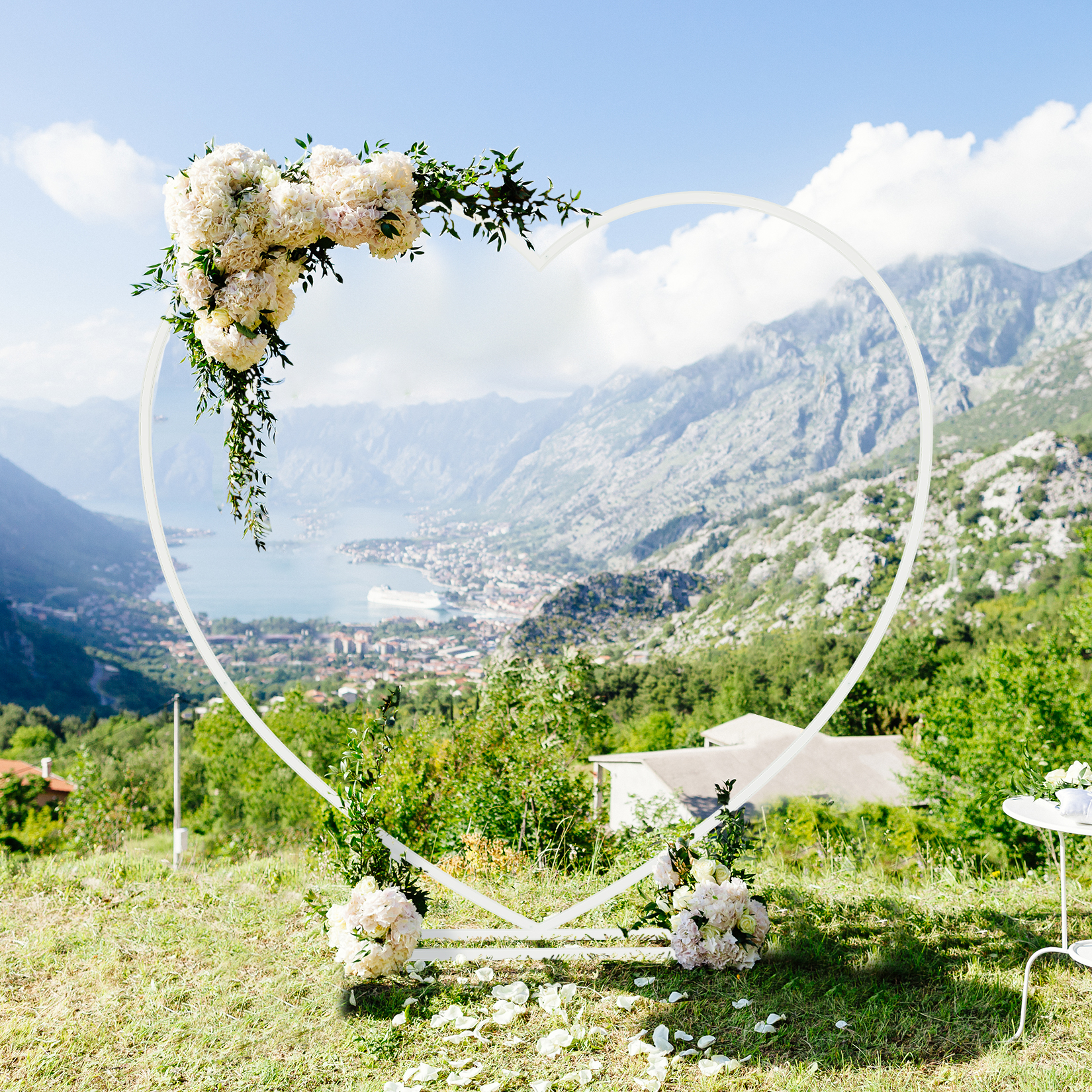 Heart Shaped White Metal Ballo - Wedding Balloon Arch avis et prix